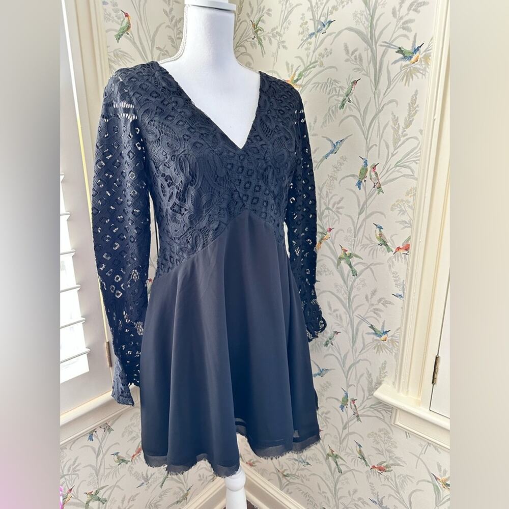 Tularosa black bohemian lacy long sleeves dress